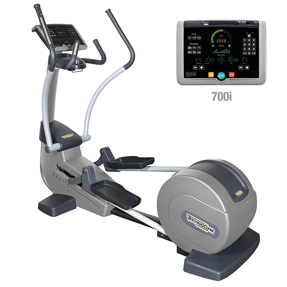 TechnoGym Crosstrainer Synchro Excite+ 700i Silber gebraucht BBTGSE700IZI