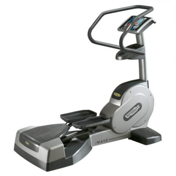 TechnoGym lateral trainer Wave Excite 700i.e classic Silber mit LCD TV gebraucht BBTGWEE700IeLCDTV